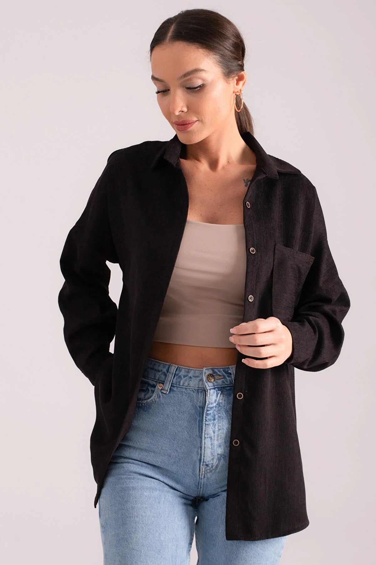 Armonika Women's Black Pocket Oversize Slim Corduroy Shirt Classic Basic Short Shirt Armonika Women's Black Pocket Oversize Slim Corduroy Shirt Classic Basic Short Shirt