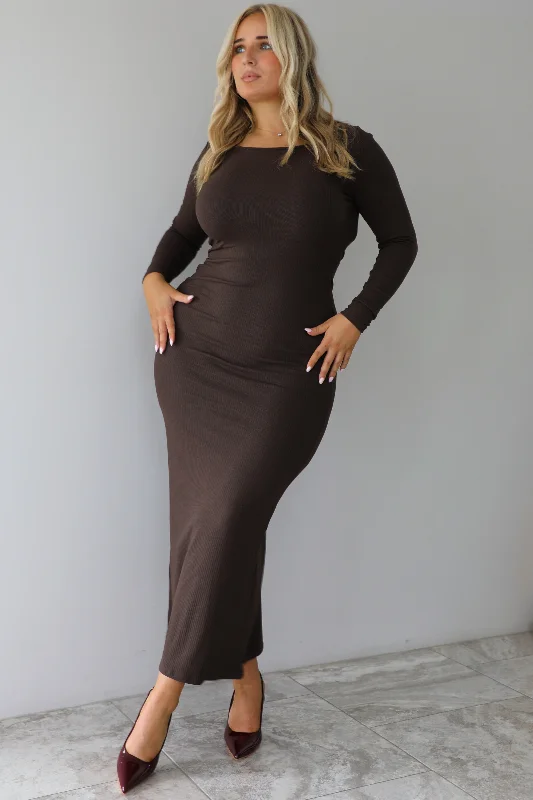 Stay The Same Ribbed Maxi Dress: Chocolate Elegant Sleeveless Maxi Dress