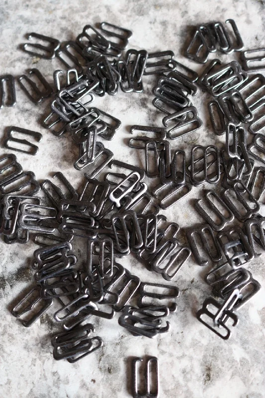 Gunmetal 3/8" (10mm) Bra G-Hooks Seamless Sports Bra
