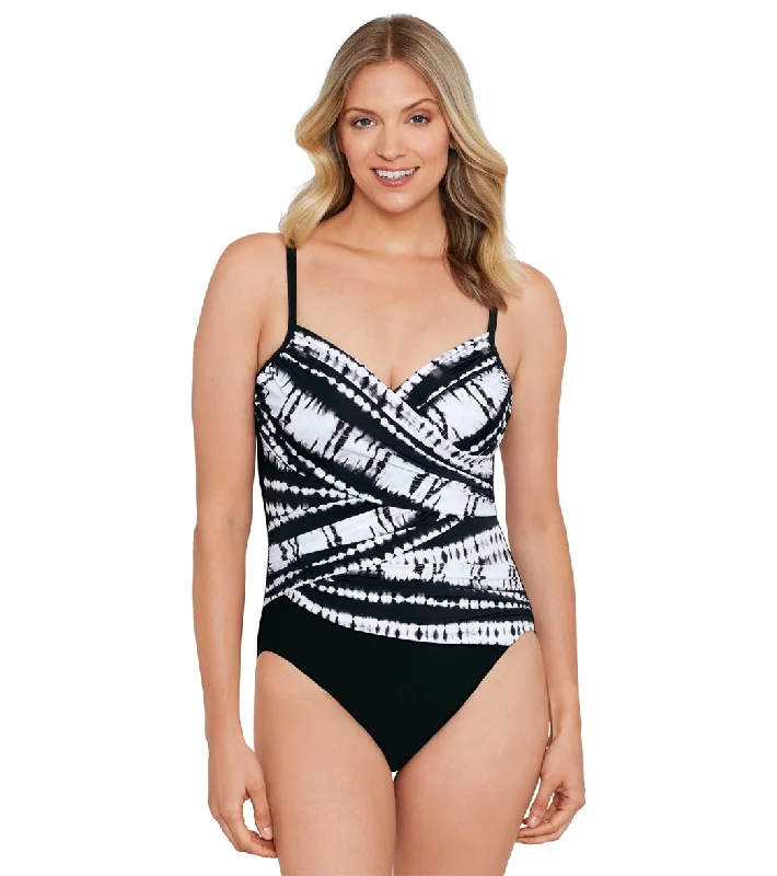 Shape Solver By Penbrooke Women's Stripe A Pose Criss Cross One Piece Swimsuit Two-Piece Beachwear Shape Solver By Penbrooke Women's Stripe A Pose Criss Cross One Piece Swimsuit Two-Piece Beachwear