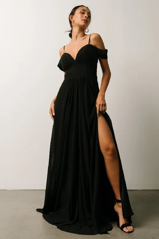 Bianca Lace Maxi Dress | Black Trendy Short Sleeve Maxi Dress