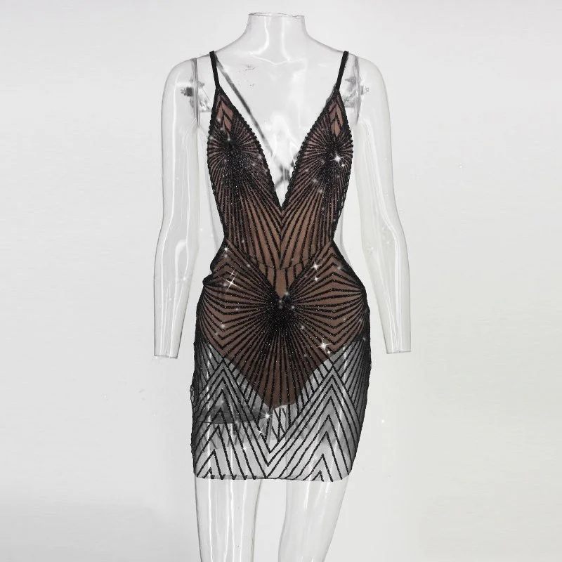 Sequined Summer Dress Female V Neck Backless Empire Hollow Out Mini Dresses Bodycon Club Sexy Dress Vestidos Chic Bohemian Mini Dress Sequined Summer Dress Female V Neck Backless Empire Hollow Out Mini Dresses Bodycon Club Sexy Dress Vestidos Chic Bohemian Mini Dress