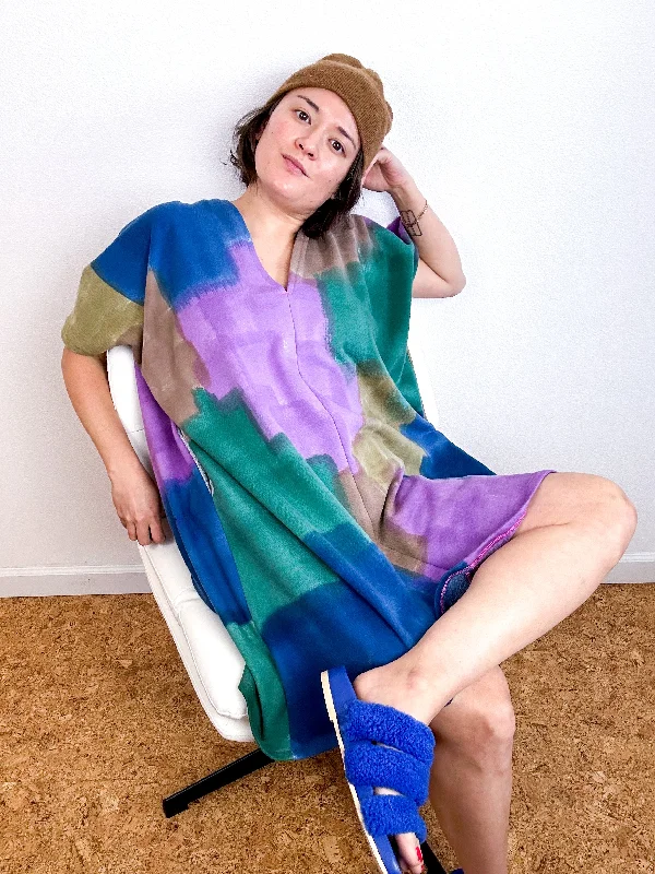 Oversized Hand-Dyed Sweatshirt Smock Dress Brick Rabanal Hoodie with Hem Fringe Bohemian Relaxed Oversized Hand-Dyed Sweatshirt Smock Dress Brick Rabanal Hoodie with Hem Fringe Bohemian Relaxed