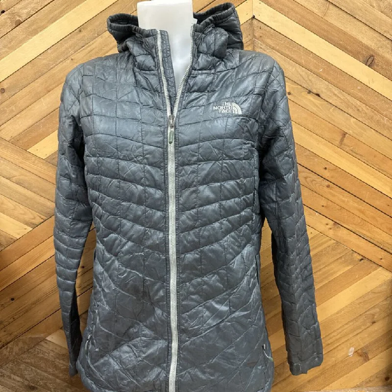 The North Face - Women's Thermoball Jacket - MSRP $300: Grey-Blue-women-MD Insulated Jacket Fitted Jacket Loose Jacket The North Face - Women's Thermoball Jacket - MSRP $300: Grey-Blue-women-MD Insulated Jacket Fitted Jacket Loose Jacket
