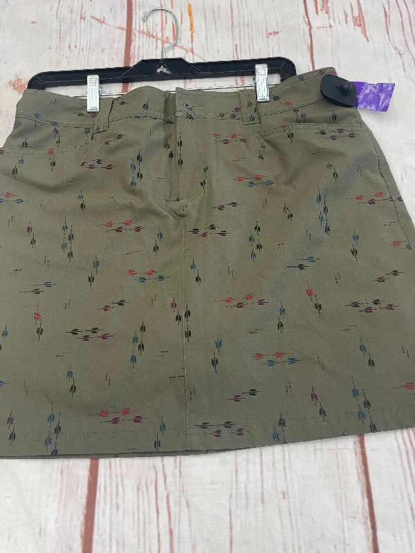 Green Skort Eddie Bauer, Size 8 leather skirt durable